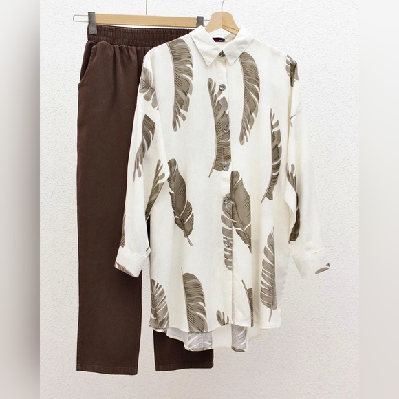 Top and pant set - Picture 2 of 2